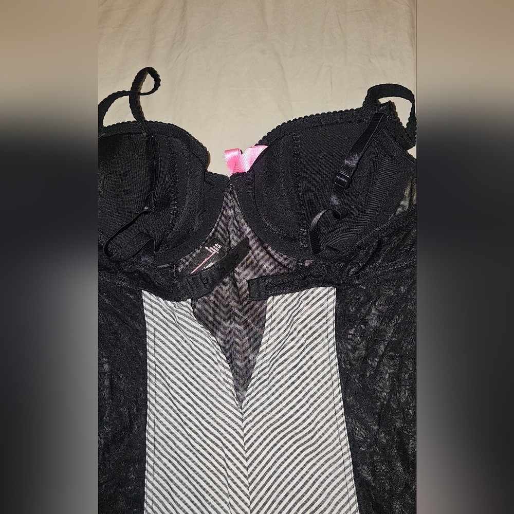 Victoria’s Secret Sexy Little Things Lingerie Small EUC - Picture 2 of 13